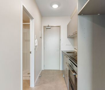 Renovated City Convenience - Photo 5