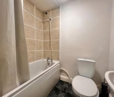 1 Bedroom Apartment To Let - Photo 5