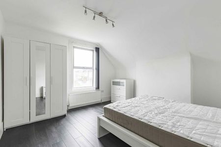 4 bedroom flat to rent - Photo 4