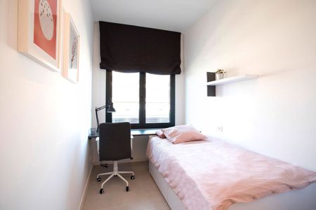 Piso de alquiler en Carrer de Coll I Pujol, 17, Centre - Photo 3