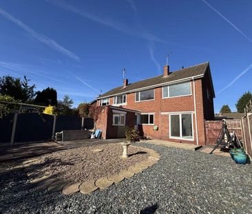 3 bedroom semi-detached house to rent - Photo 5