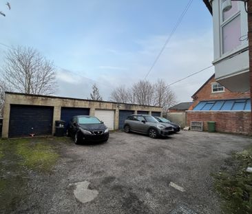 Hendford Hill, Yeovil - Photo 1