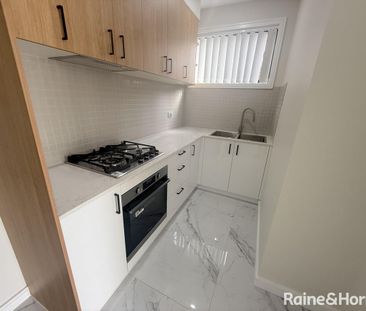 Stylish & Private 2-Bedroom Granny Flat - Photo 3