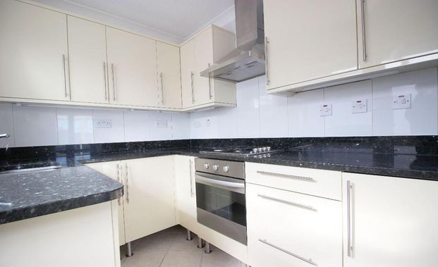 2 bedroom bungalow to rent - Photo 1
