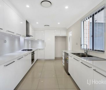 Perfect 4 Bedroom Family Home in Huntington Heights Estate - Photo 5