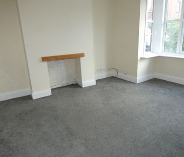 3 bed House - To Let - Photo 6
