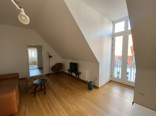 Beautiful furshed penthouse in a private courtyard. - Photo 1