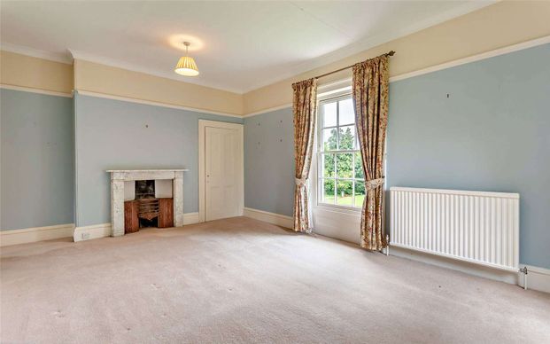 An elegant two bedroom residence set in beautiful grounds in the popular village of Harlton. - Photo 1