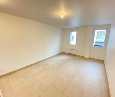 Location Appartement 1 pièce 32m² - Photo 3