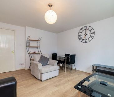 2 bedroom property to rent - Photo 3