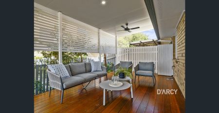 Fabulously Fresh Ground Floor Villa - Photo 2