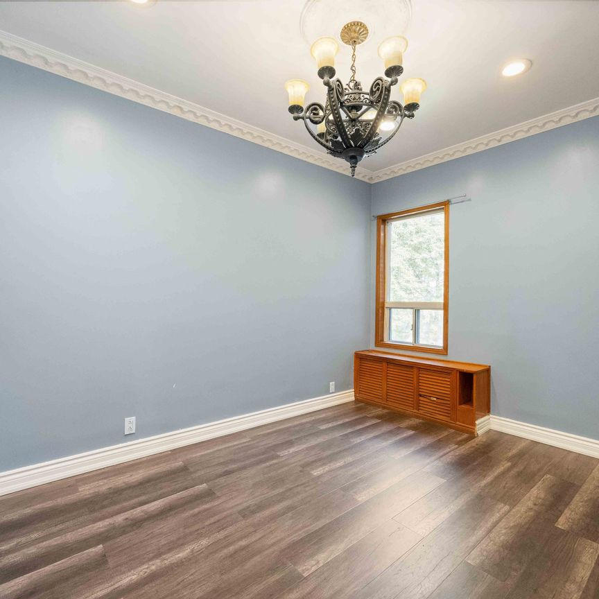 For Lease - 33 Lansdowne Avenue, Toronto, Ontario - Photo 1