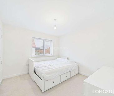 Corncrake Way, Swaffham, PE37 - Photo 2