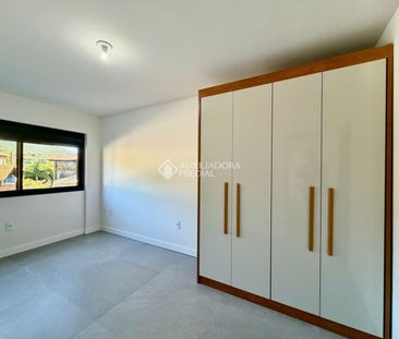 Apartamento com 2 quartos e 70m² para alugar em Lagoa da Conceição,... - Foto 4