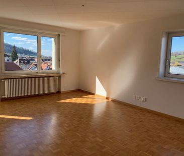 Attraktive 2.5 Zi.-Wohnung an ruhiger Lage - Photo 1
