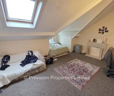 8 Bedroom House Brudenell Road - Photo 4