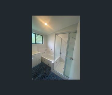 Quiet Family Home Backing Onto Parklands - Photo 3