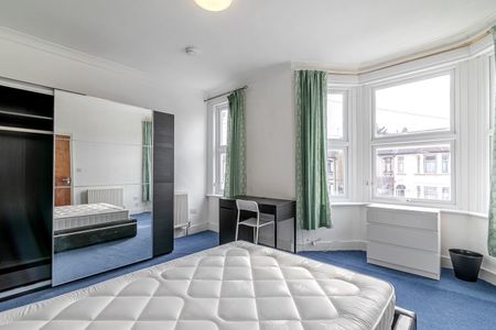 Room in a Shared House, Balfour Road, IG1 - Photo 3