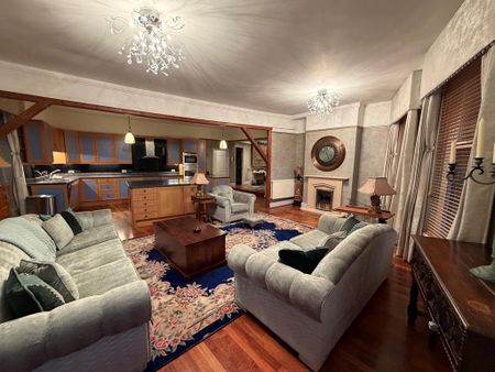 3 bedroom apartment to rent - Photo 2