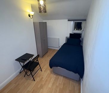 Room in a Shared House, Ellison Road, SW16 - Photo 4