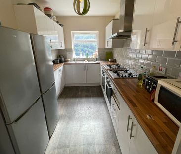 Lower Ford Street Room 6 - Photo 3