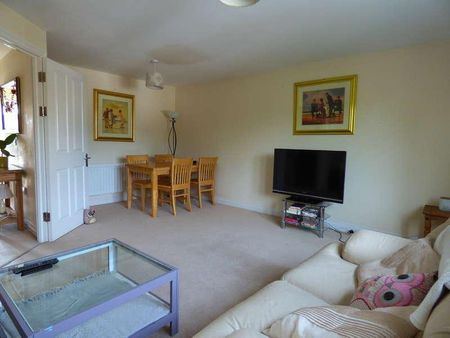 Student Property, Baxendale Road, PO19 - Photo 2