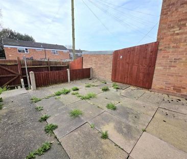 3 bedroom terraced house to rent - Photo 5