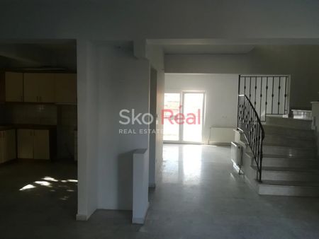 Μεζονέτα 160 τ.μ. προς ενοικίαση - Photo 4