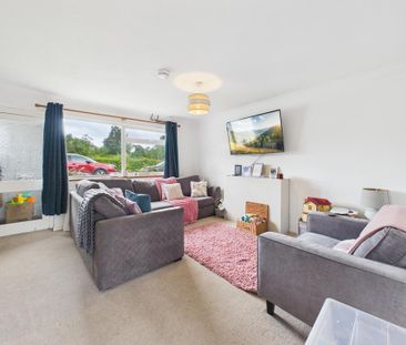 3 bedroom end of terrace house to rent - Photo 1