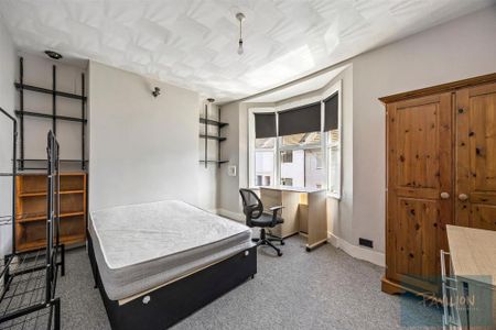 4 bedroom terraced house to rent - Photo 4