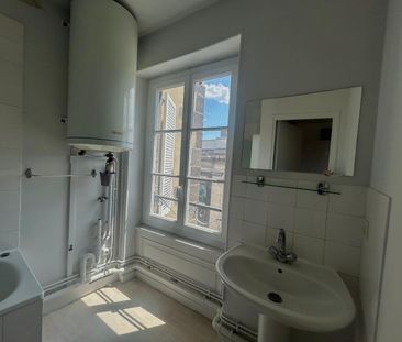 Location Appartement 2 pièces 46m² CLERMONT FERRAND 63000 - Photo 4