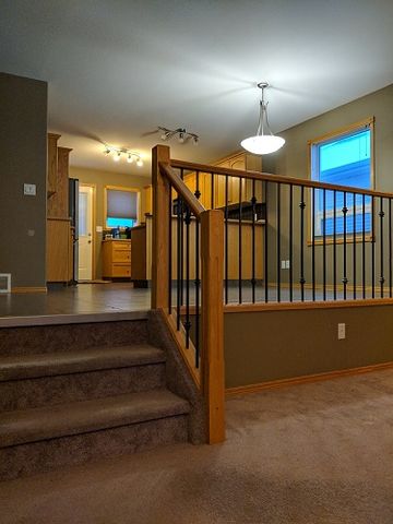 Great 3 Bedroom Unit in Johnstone Crossing - Photo 4