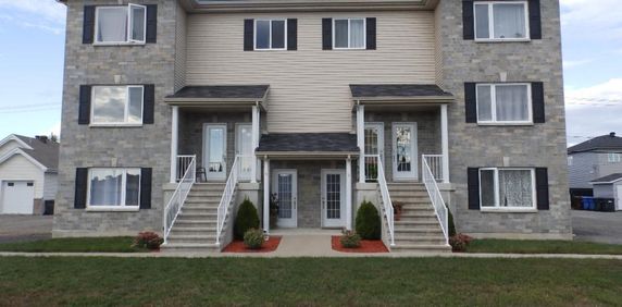 Logement triplex 5 1/2 1 er étage style condo - Photo 2