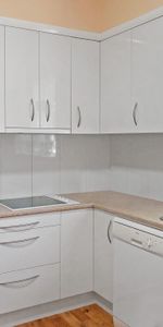 Furnished 3 Bedroom Home in Central Dubbo - Photo 4