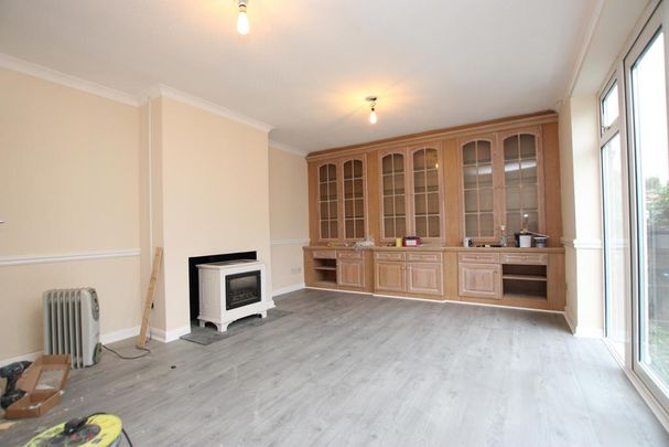 3 bedroom detached bungalow to rent - Photo 1