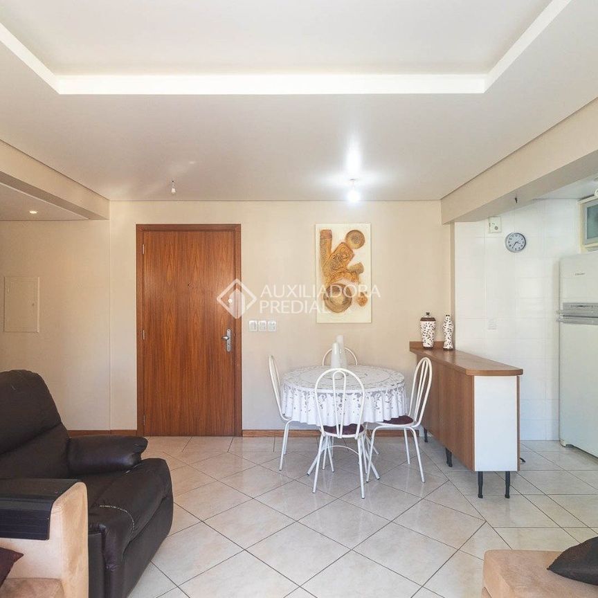 Apartamento com 2 quartos e 76m² para alugar em Mont'Serrat, Porto Alegre. - Photo 1