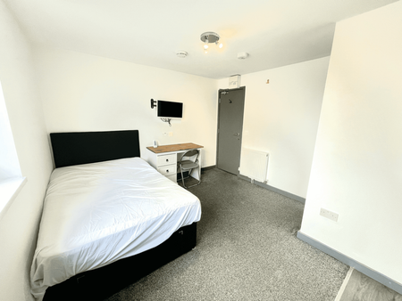 4 bedroom terraced house to rent - Photo 2