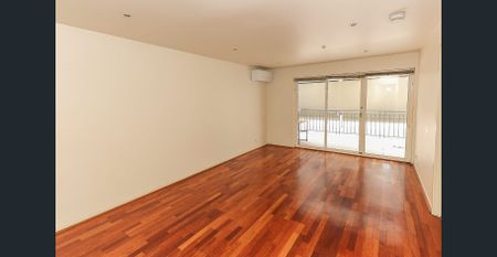 Location And Property Perfect! - Photo 3