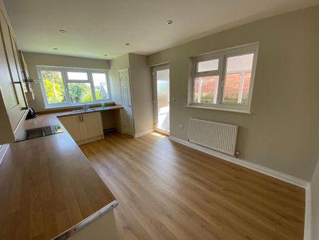 3 bedroom bungalow to rent - Photo 4