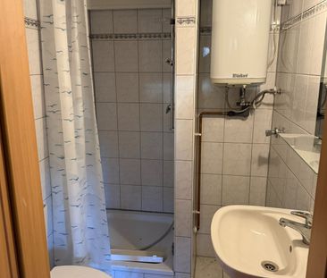 Ruhiges Apartment im Souterrain mit Gartenblick - Photo 1