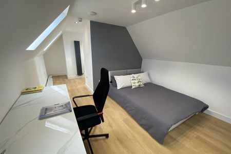 1 bedroom in a house share to rent - Photo 4