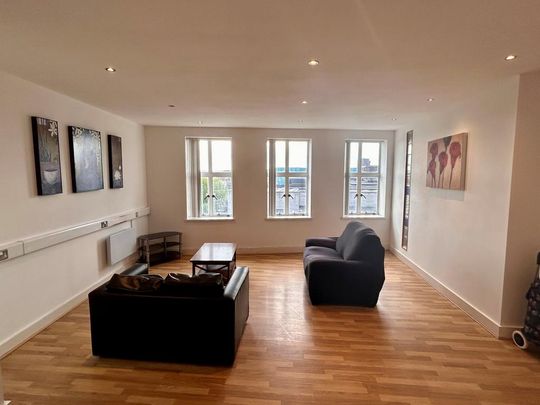 2 bedroom flat to rent - Photo 1