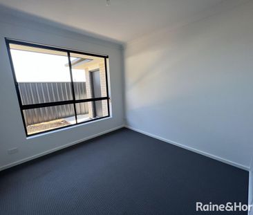 Four bedroom home in Para Hills! - Photo 3