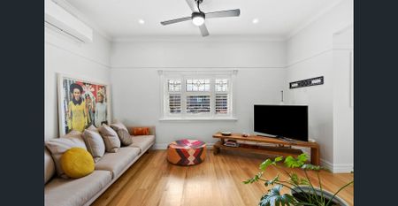 Luxury & Lifestyle - Photo 2