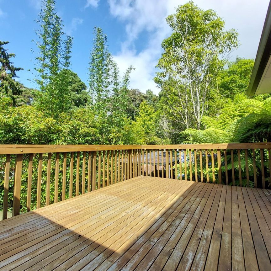 4 Bedroom house in Titirangi - Photo 1