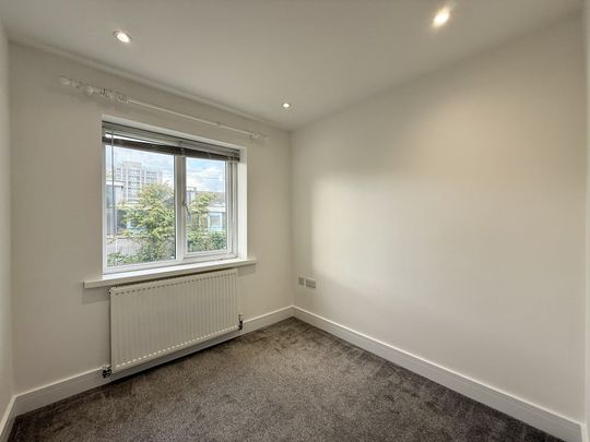 Dargle Avenue, Doncaster - Photo 1