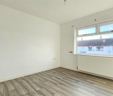 77 Pinewood Avenue, Carrickfergus, BT38 8EW - Photo 3