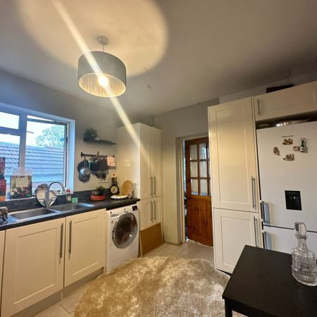 Room in a Shared Flat, North Harrow, HA2 - Photo 3