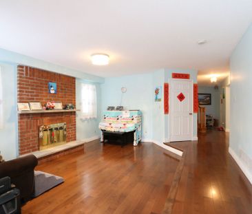 For Lease - 28 Bauer Crescent, Markham, Ontario - Photo 1