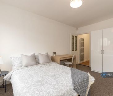 6 bedroom terraced house to rent - Photo 3